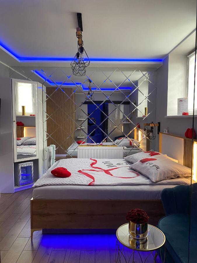 Apartament "Love" Centrum Z Duza Wanna Dla Dwojga Gniezno Kültér fotó