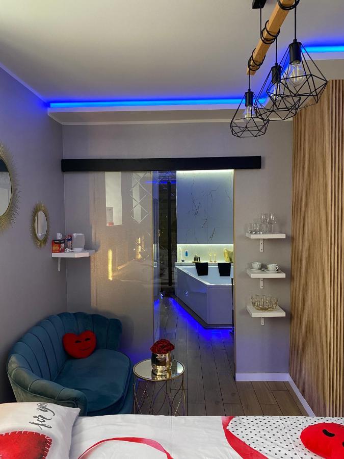 Apartament "Love" Centrum Z Duza Wanna Dla Dwojga Gniezno Kültér fotó