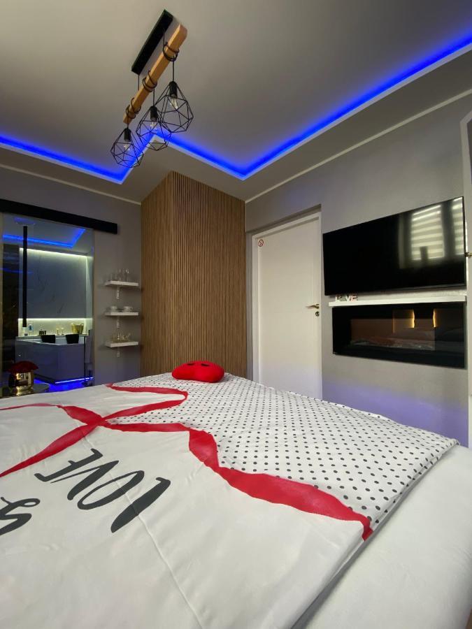 Apartament "Love" Centrum Z Duza Wanna Dla Dwojga Gniezno Kültér fotó